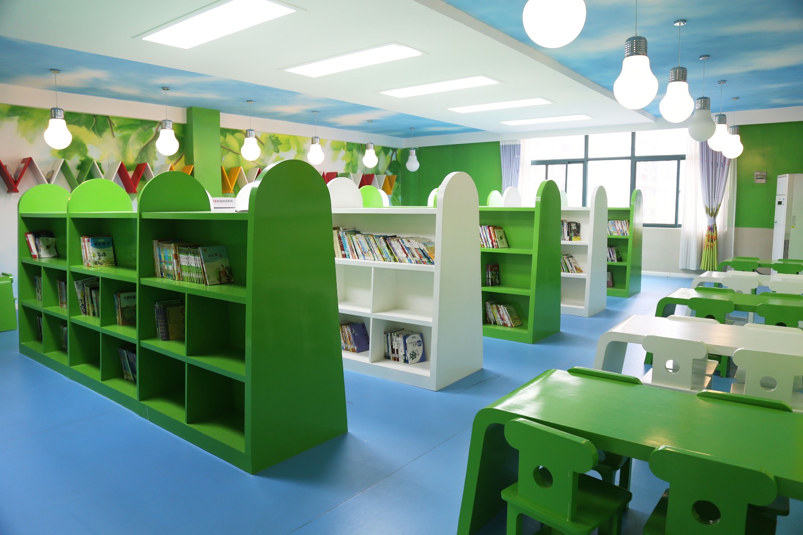 我曾梦想图书室的模样--郑州经开区滨河第一小学给了答案