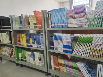 书香满园，爱心传递——学校教职工与社会各界捐赠教育图书助力图书馆建设